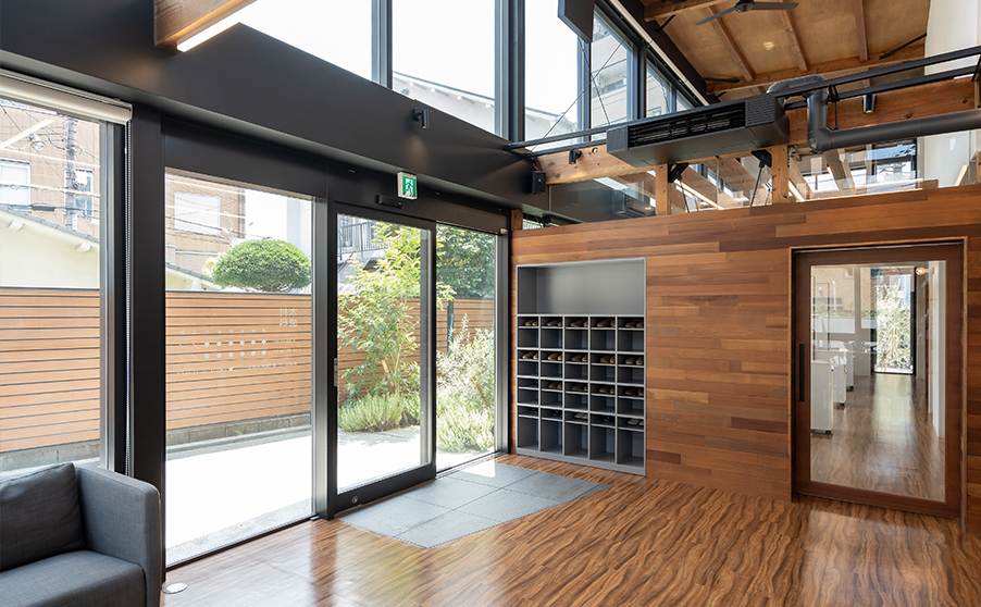 開放感のある院内でお待ちしております